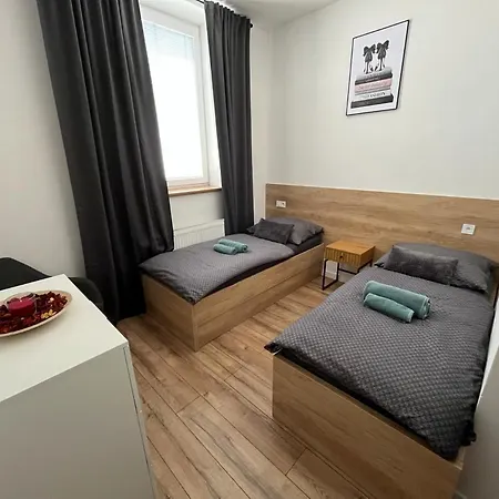 Bella 5 Ostrava, Free Parking شقة *