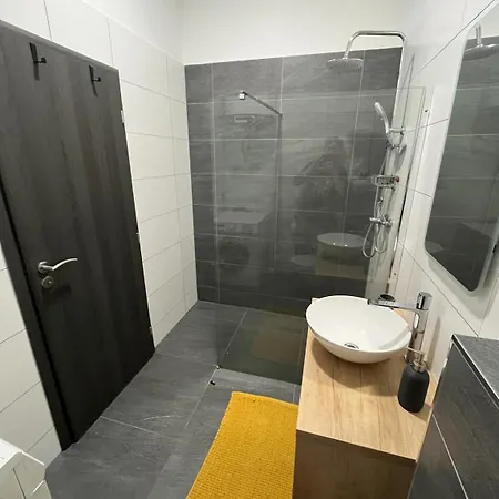 アパート Bella 5 Ostrava, Free Parking